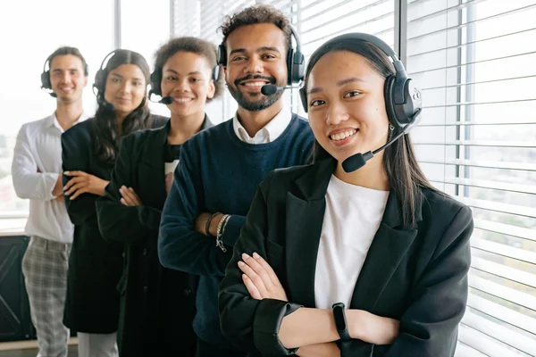 Communicate With Customers in a Contact Centre and BPO